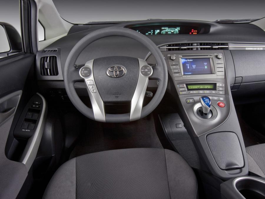  Toyota Prius 2011 года  (US) (фото 17 из 22)